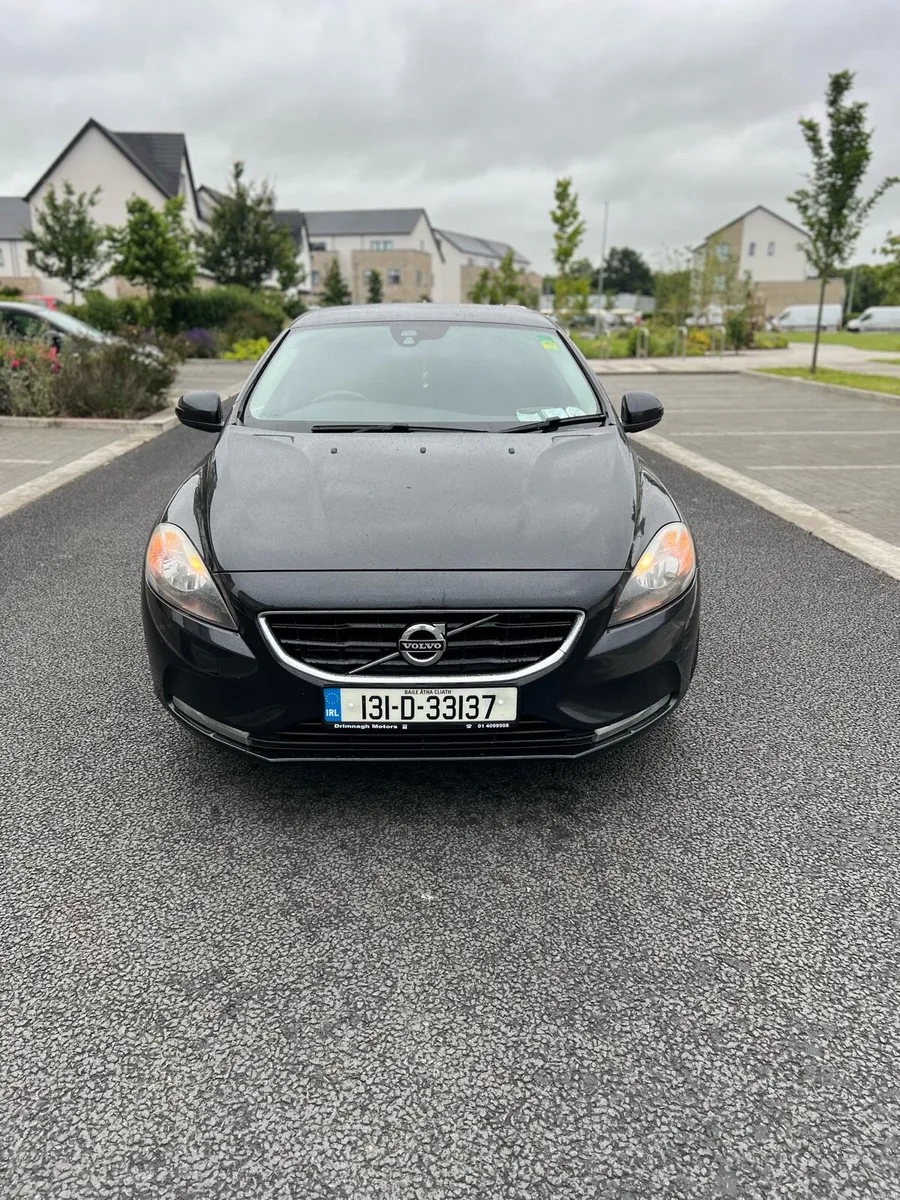 Volvo v40 1.6 Diesel NCT 11-2026 Tax 01-2027 - Image 3