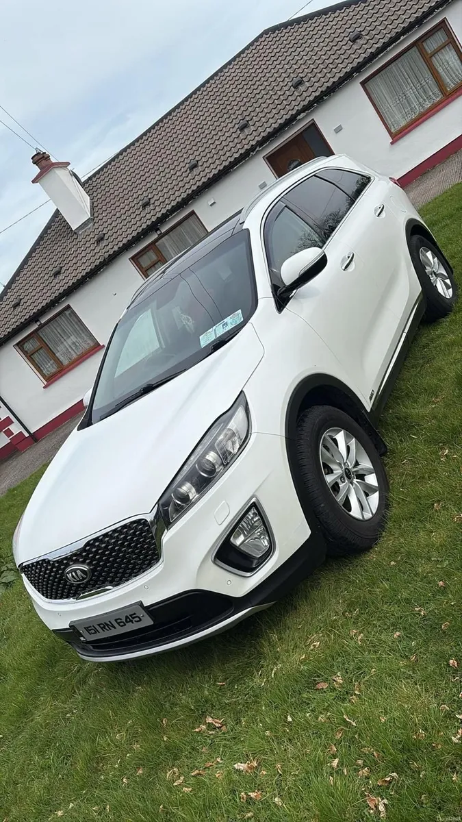 Kia Sorento 2015 - Image 2