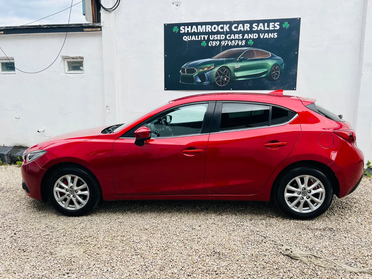 2016  Mazda 3 1.5d Executive se - Image 2