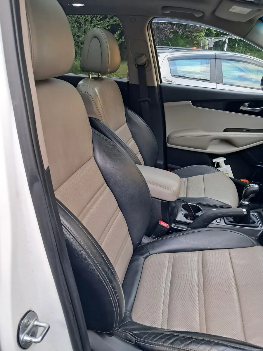 Kia Sorento 2015 platinum - Image 5