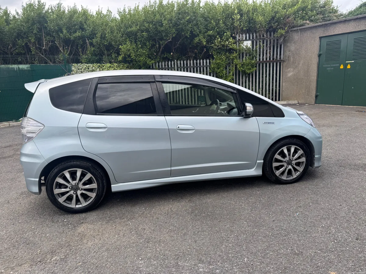 Honda Fit 2012 RS Model 1.5 Hybrid - Image 4