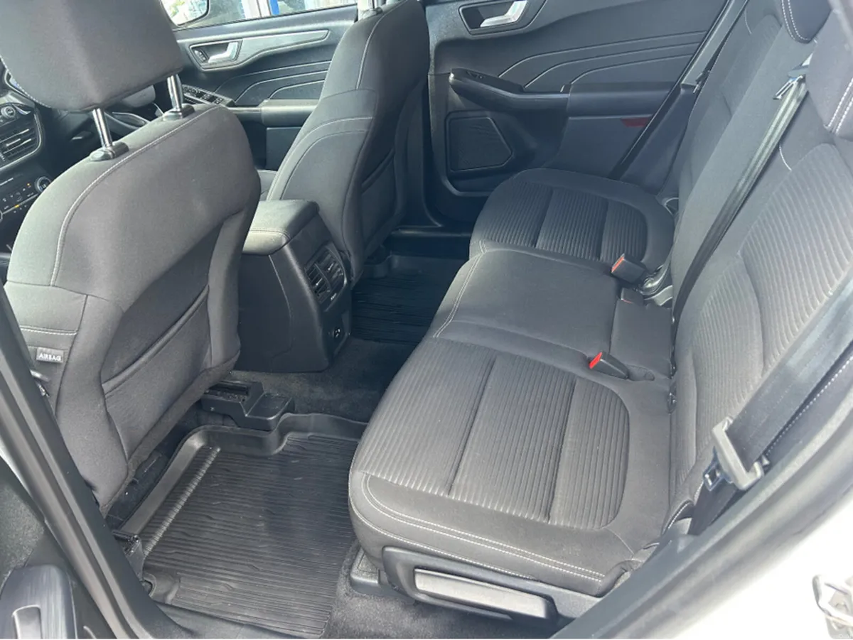Ford Kuga TITANIUM 1.5 TD 120 S6.2 M6 F 4DR - Image 3