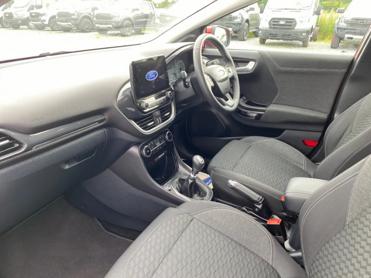 Ford Puma TITANIUM 5DR 1.0T 125 MHEV M6 FWD - Image 3