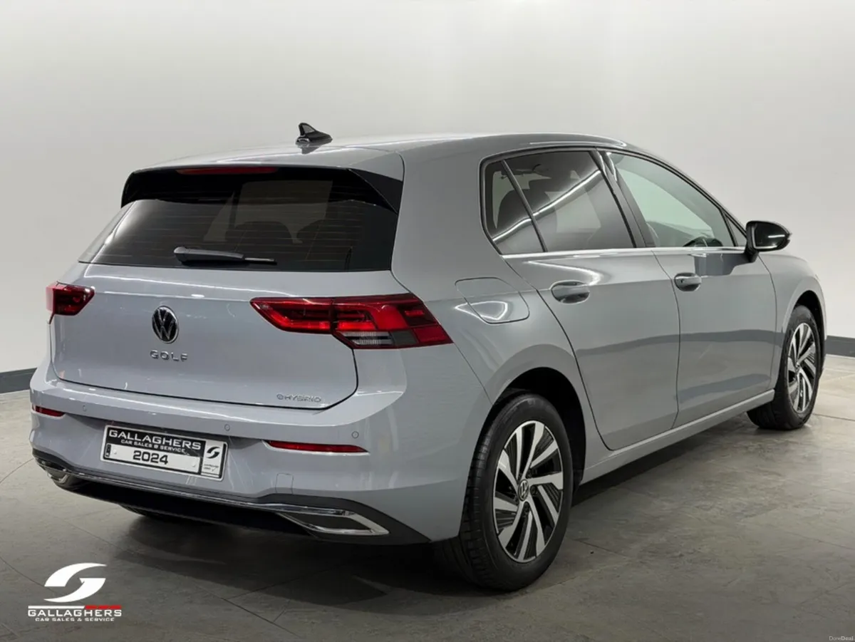 Volkswagen Golf (241) STYLE 1.4 TSI E-HYBRID S DSG - Image 4