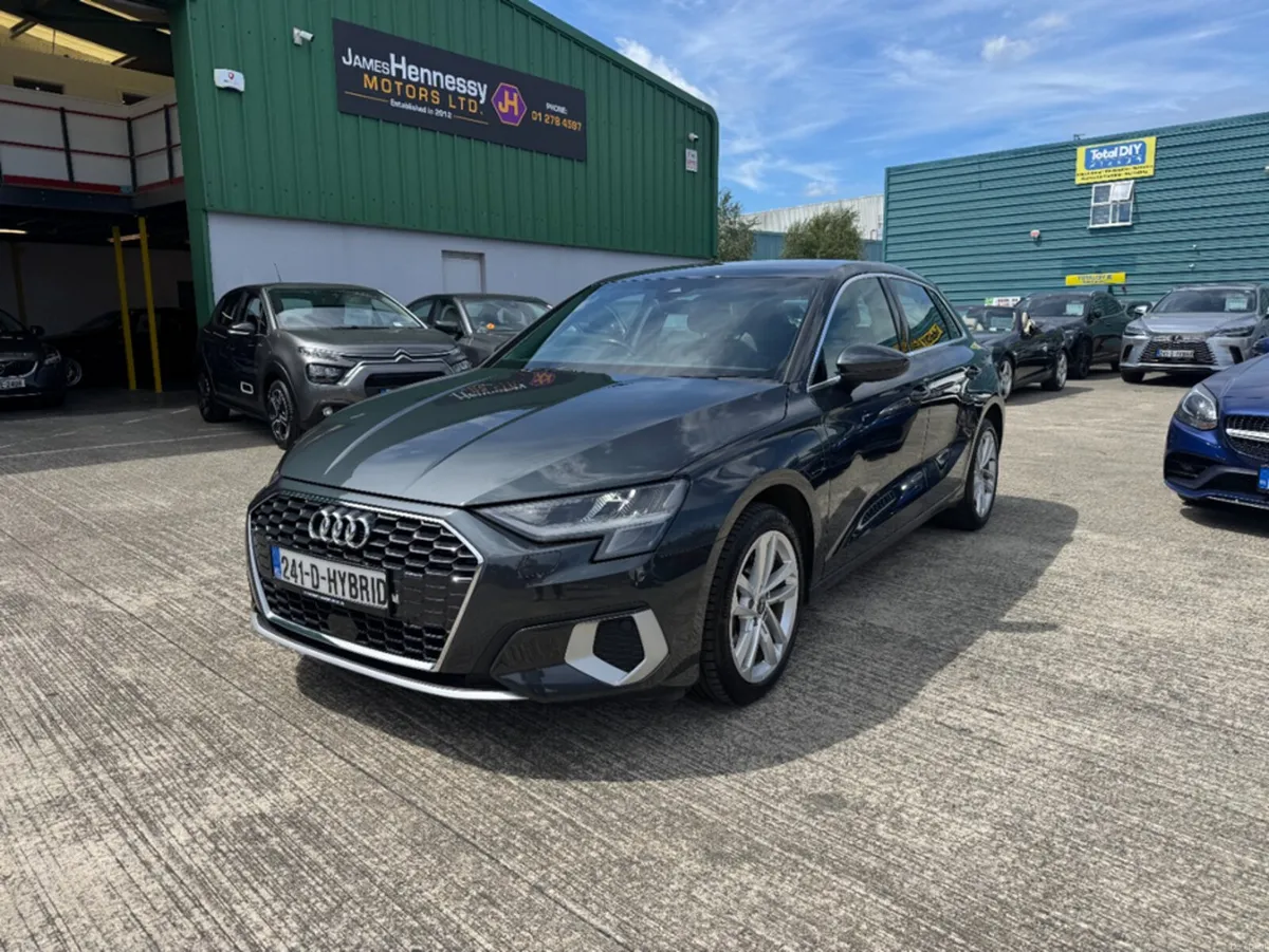 Audi A3 SPORT 40 TFSI E SPORTBACK - Image 1