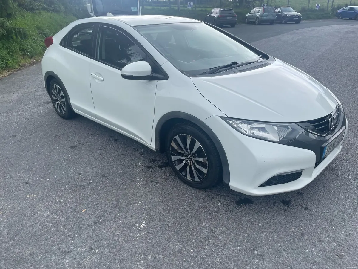 Honda Civic 2013 - NCT: 21/09/2027, Tax: 02/2027 - Image 3