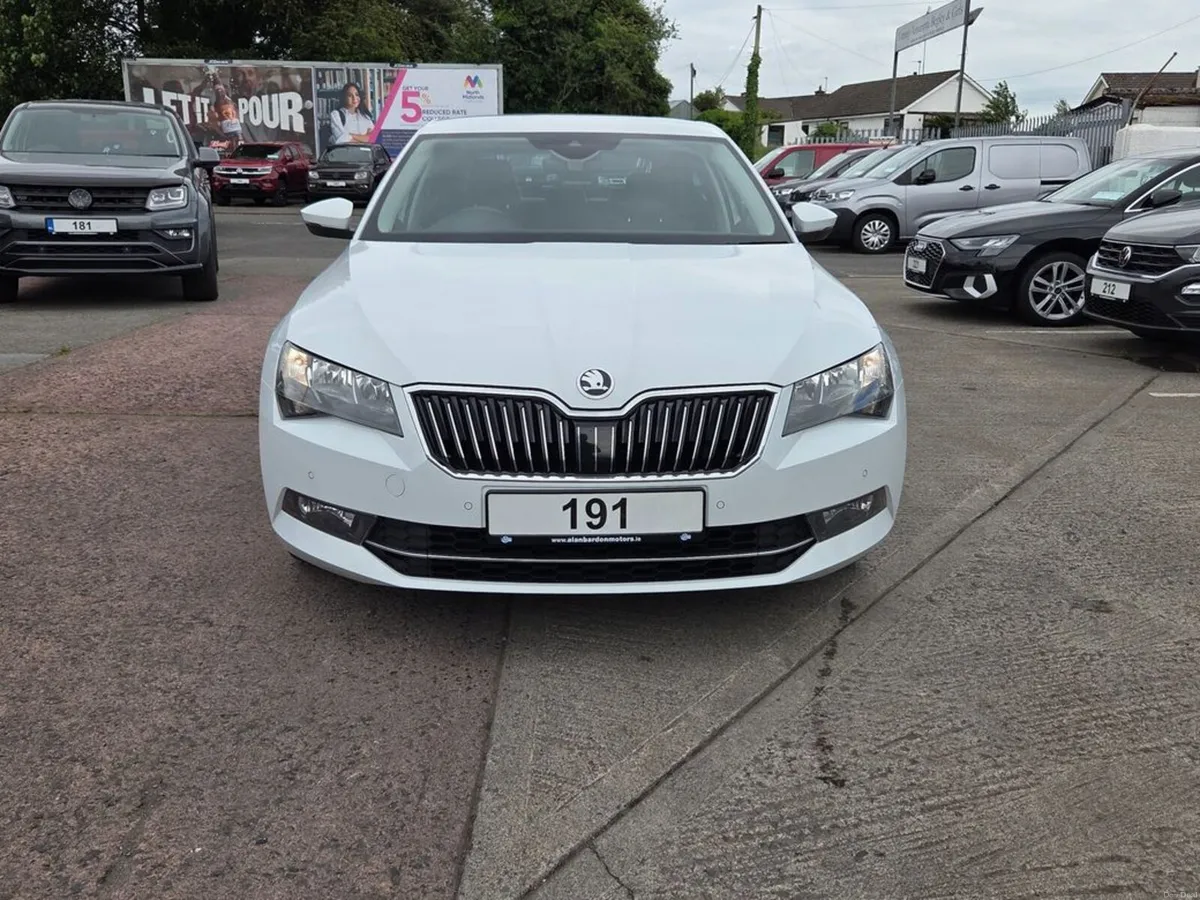 Skoda Superb SE TECHNOLOGY TDI DSG - Image 2