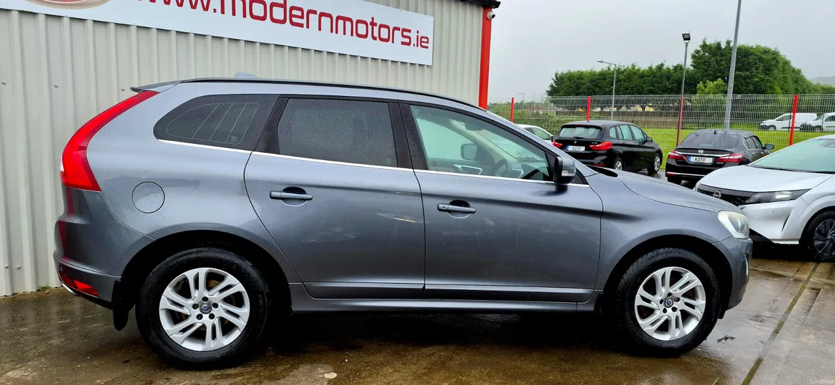 Volvo XC60 2.0 D4 SE NAV 190BHP JEEP - Image 4