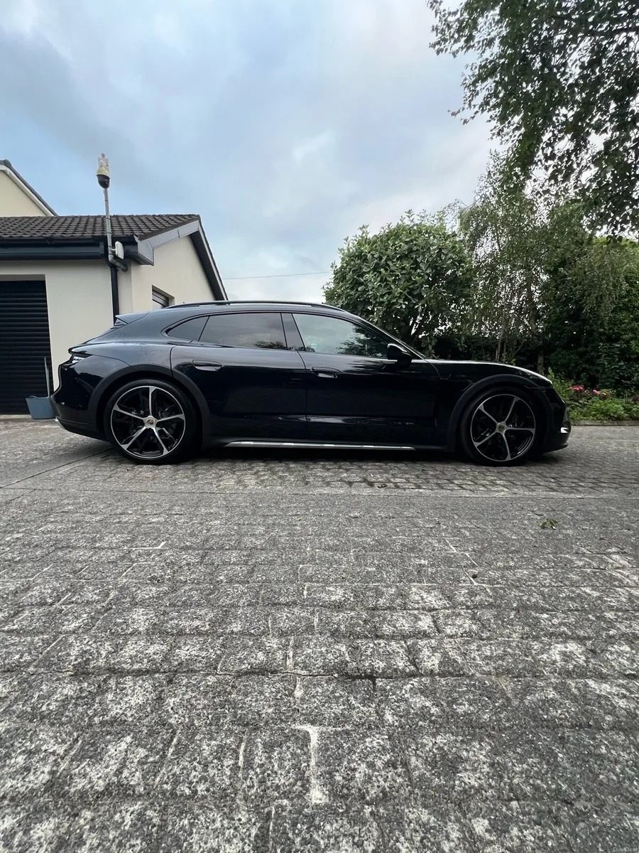 Porsche. - Image 4