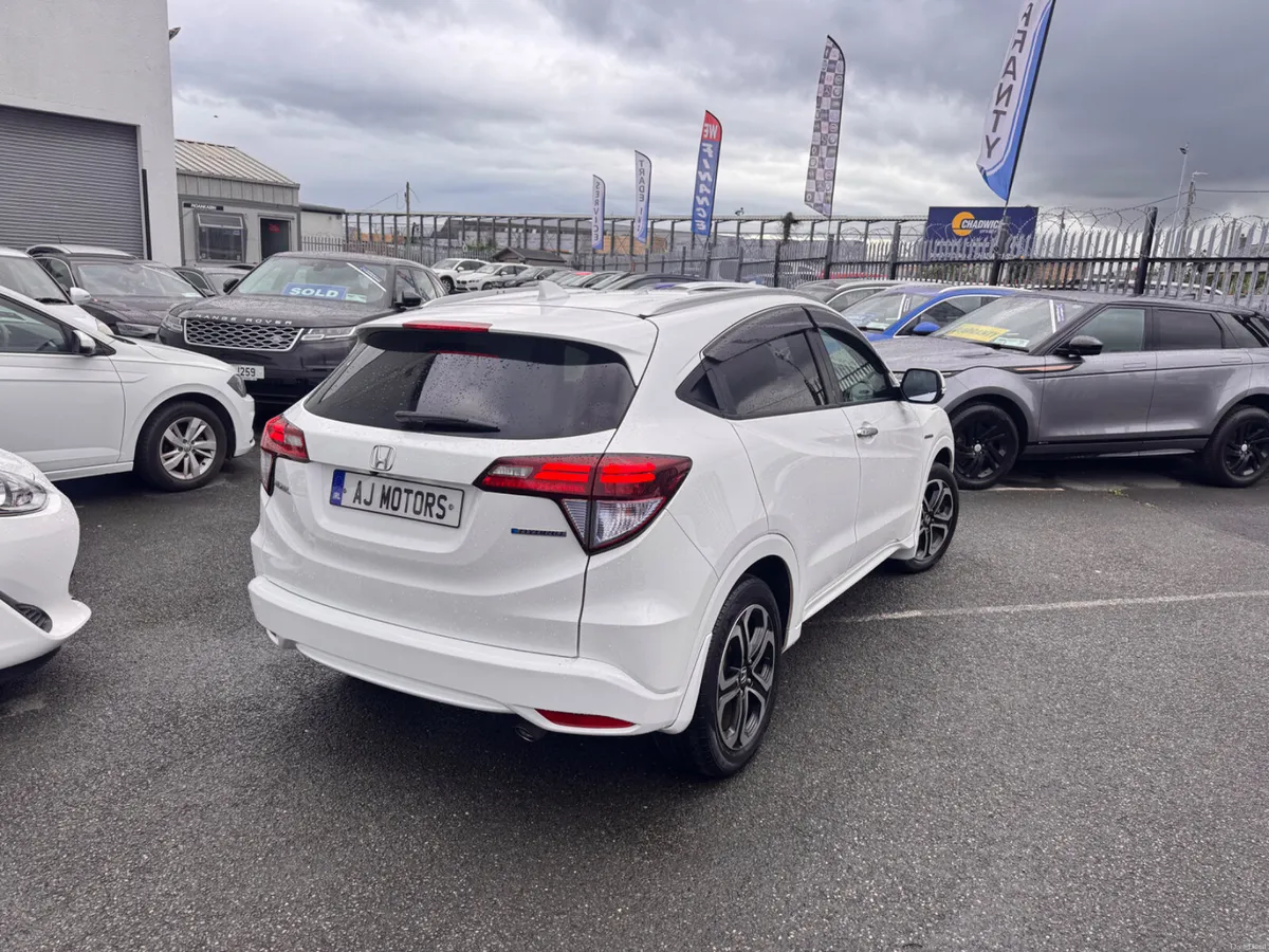 2015 HONDA VEZEL 1.5 HYBRID - Image 6