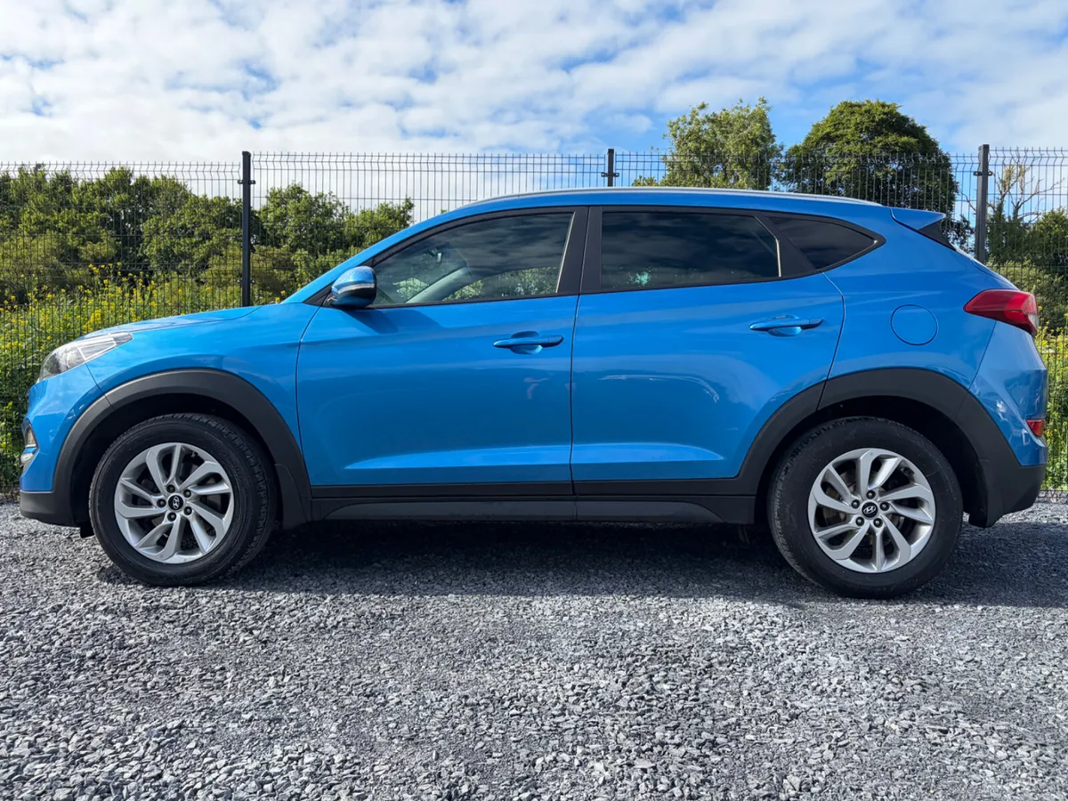 2017 HYUNDAI TUSCON EXECUTIVE - Image 4