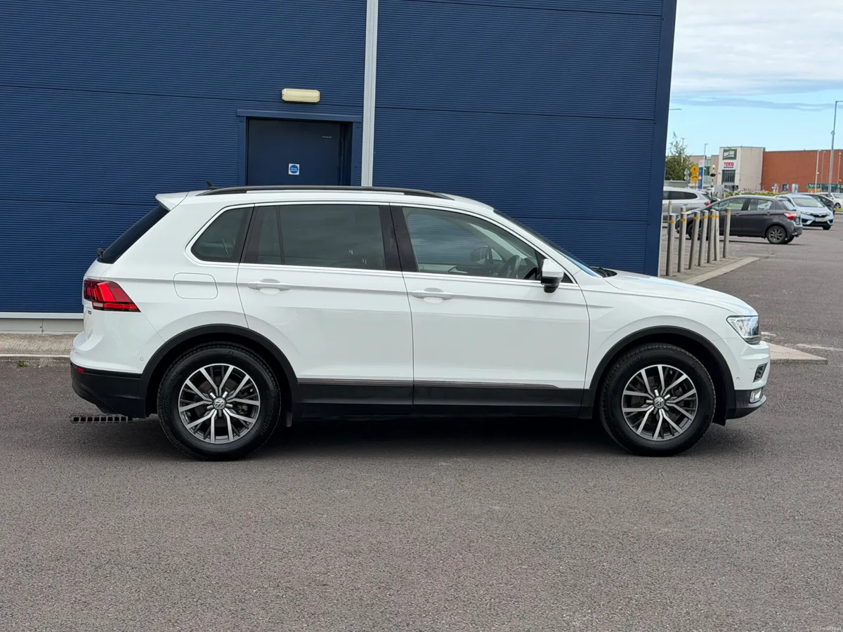 17 Tiguan Hi Line High spec Auto DSG ** Finance** - Image 4