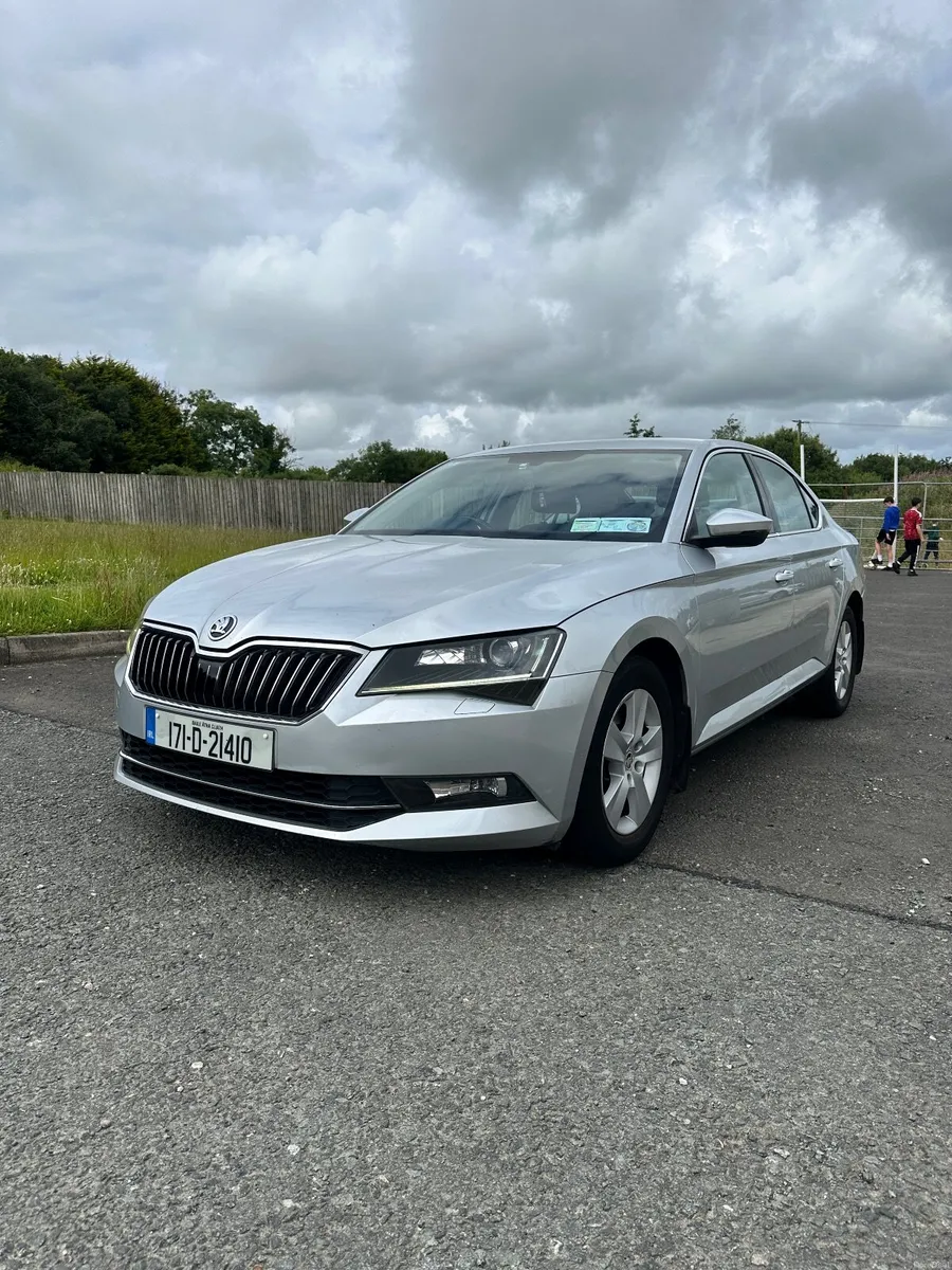 Skoda Superb 2017 - Image 1