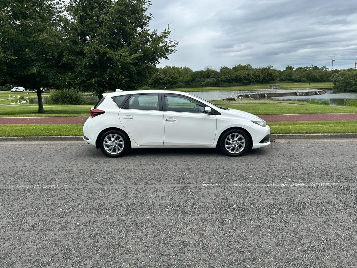 TOYOTA AURIS 1.6 D4D NCT 3/27 TAX 6/26 - Image 1