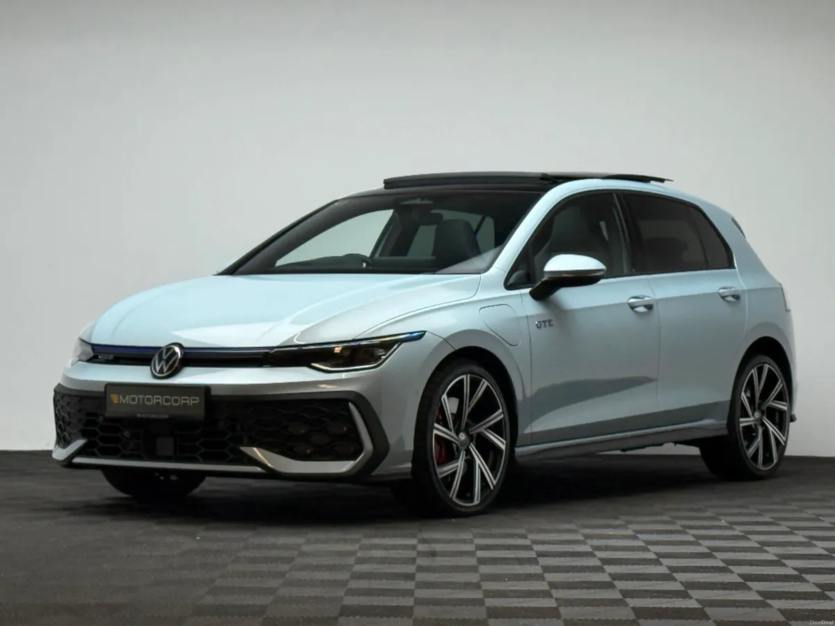 Volkswagen Golf GTE 1.5 PHEV 272HP DSG *PAN ROOF* - Image 3