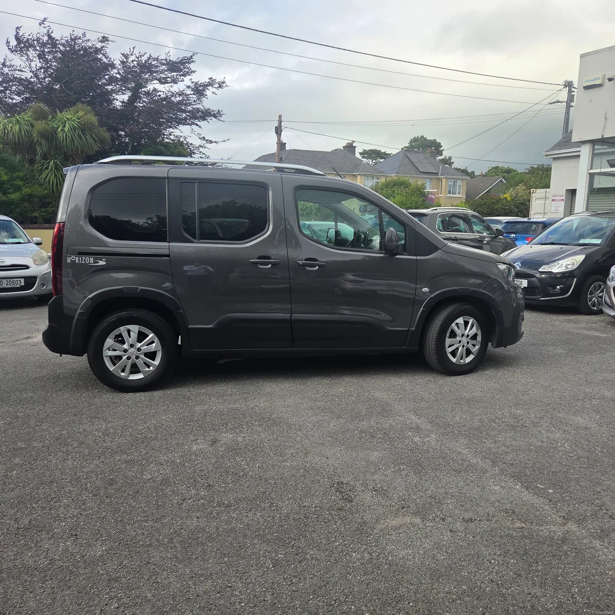 Peugeot Rifter 2021 Manual, Wheelchair Access - Image 5