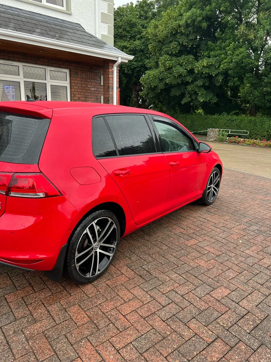 2014 Volkswagen Golf 1.6 TDI *LOW MILEAGE* - Image 3