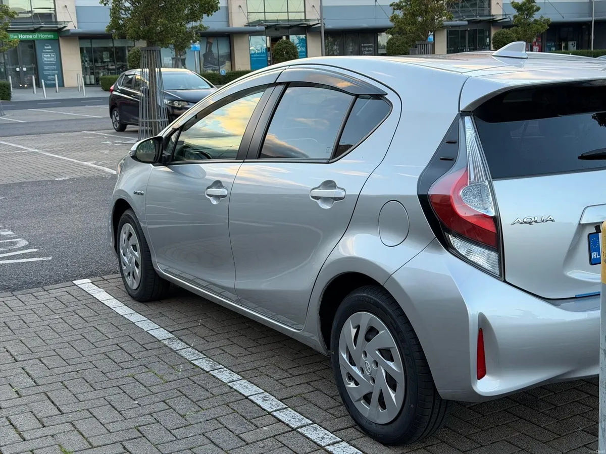 TOYOTA AQUA/HYBRID - Image 4