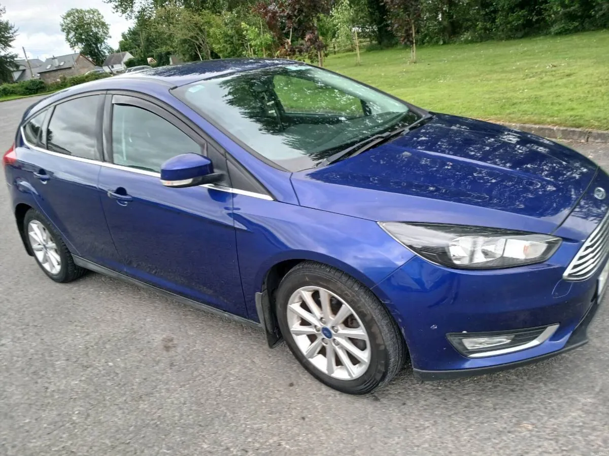 Ford Focus titanium luxury edition - Image 2