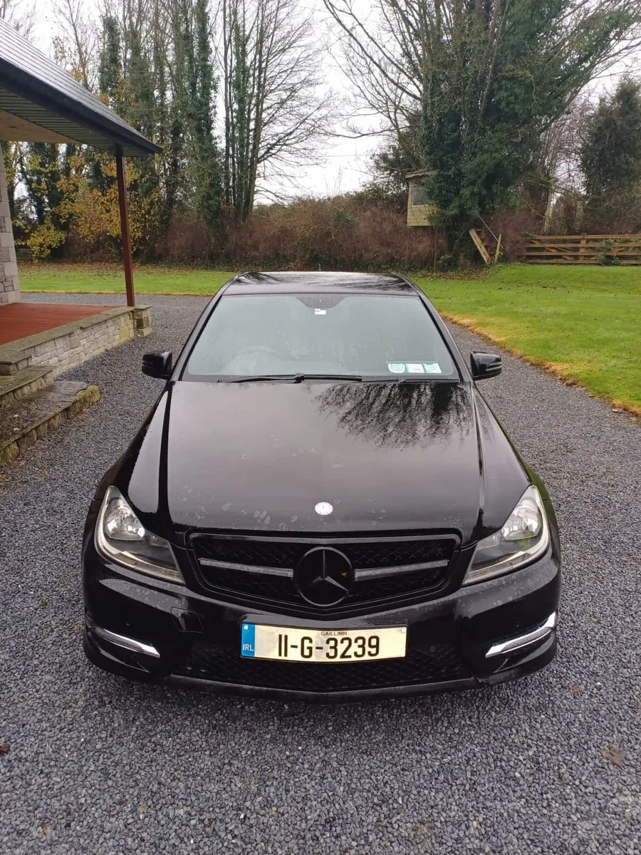 Mercedes-Benz C-Class 2011 - Image 4