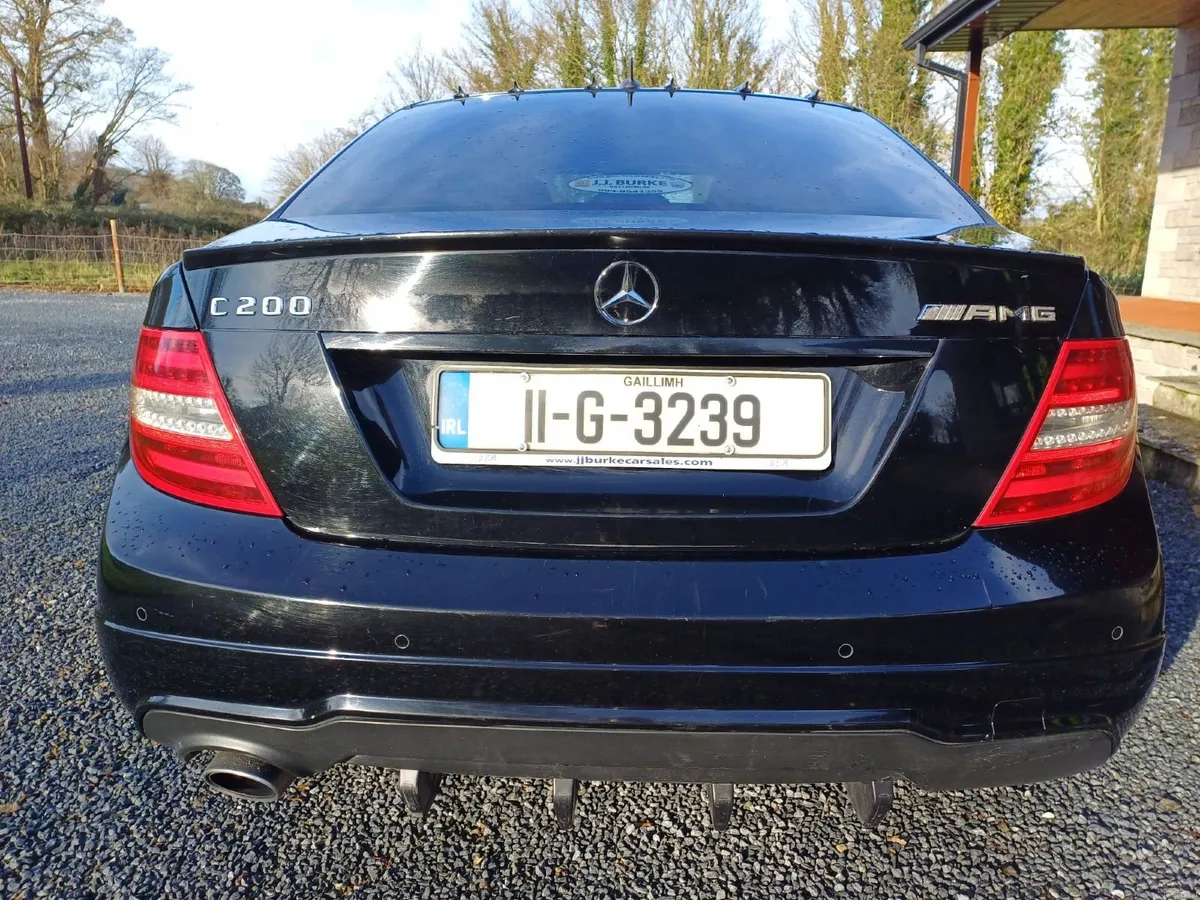Mercedes-Benz C-Class 2011 - Image 6