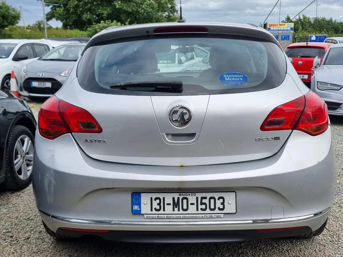 €2222 Vauxhall Astra 2013 diesel nct&tax ⛽️ €2222 - Image 2