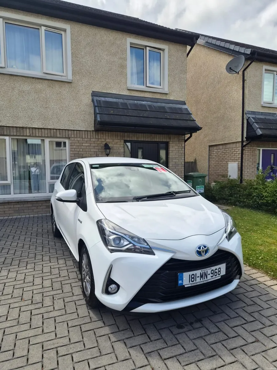 Toyota Yaris 2018 - Image 2