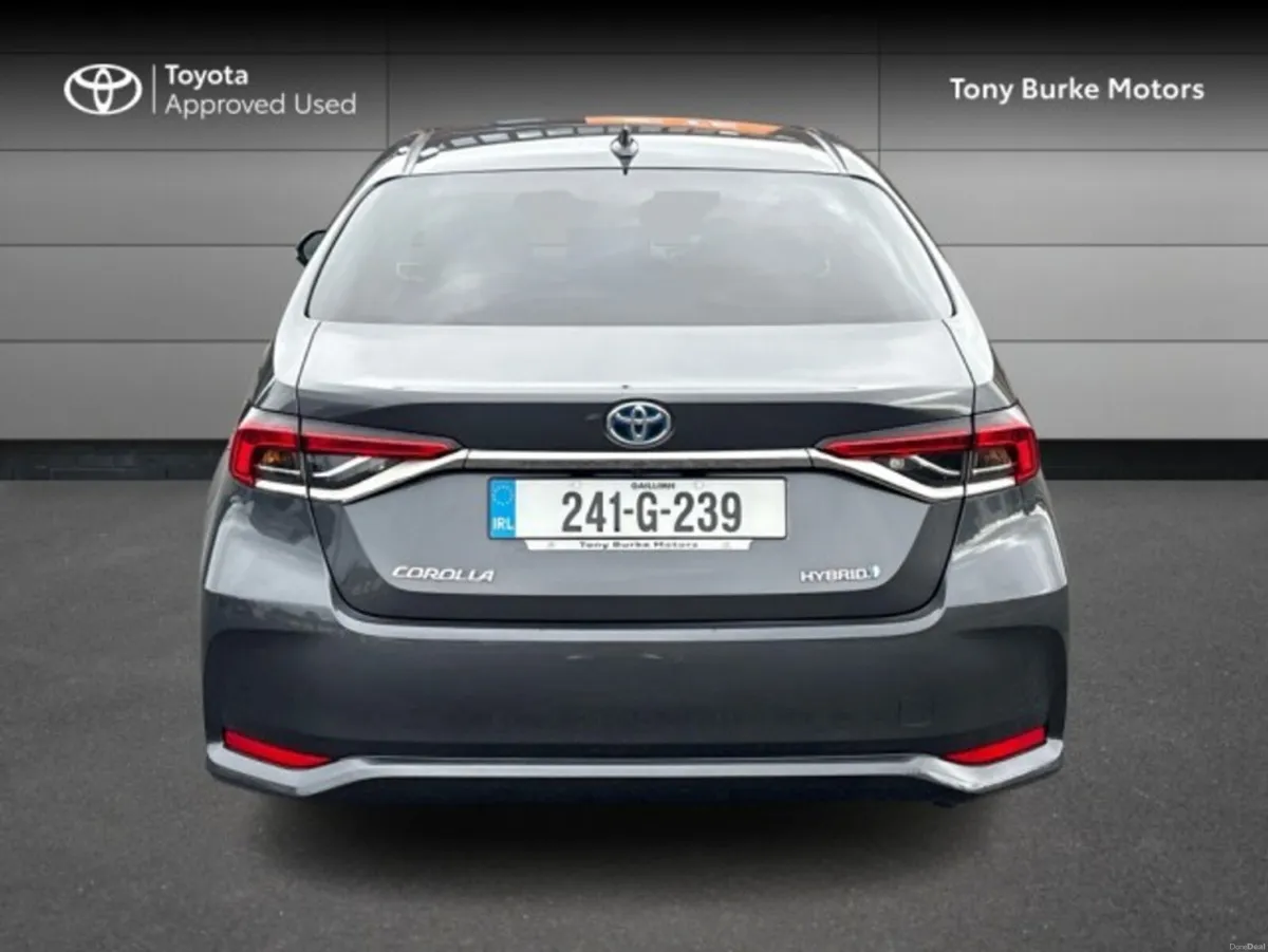 Toyota Corolla Saloon - LUNASPORT Edition - 1.8 Hy - Image 6