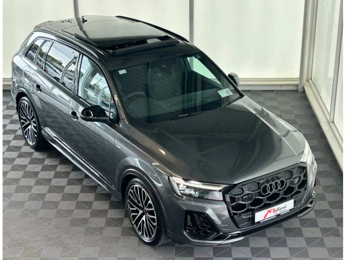 Audi Q7 60 TFSIE Q COMP 490PS*PAN ROOF*BLACK ED*PA - Image 5