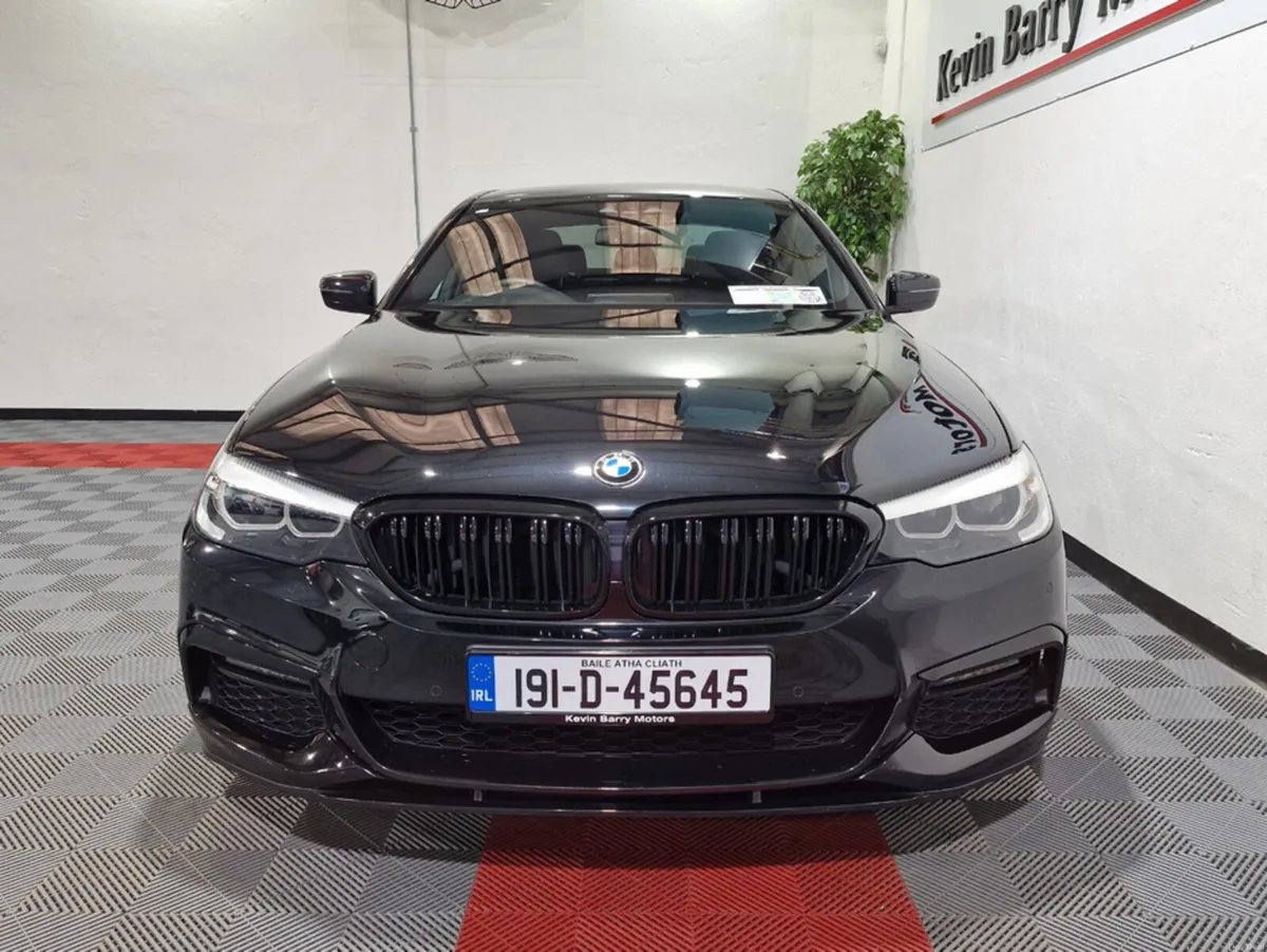 BMW 5-Series 530E M SPORT (M PERFORMANCE KIT) AUTO - Image 3