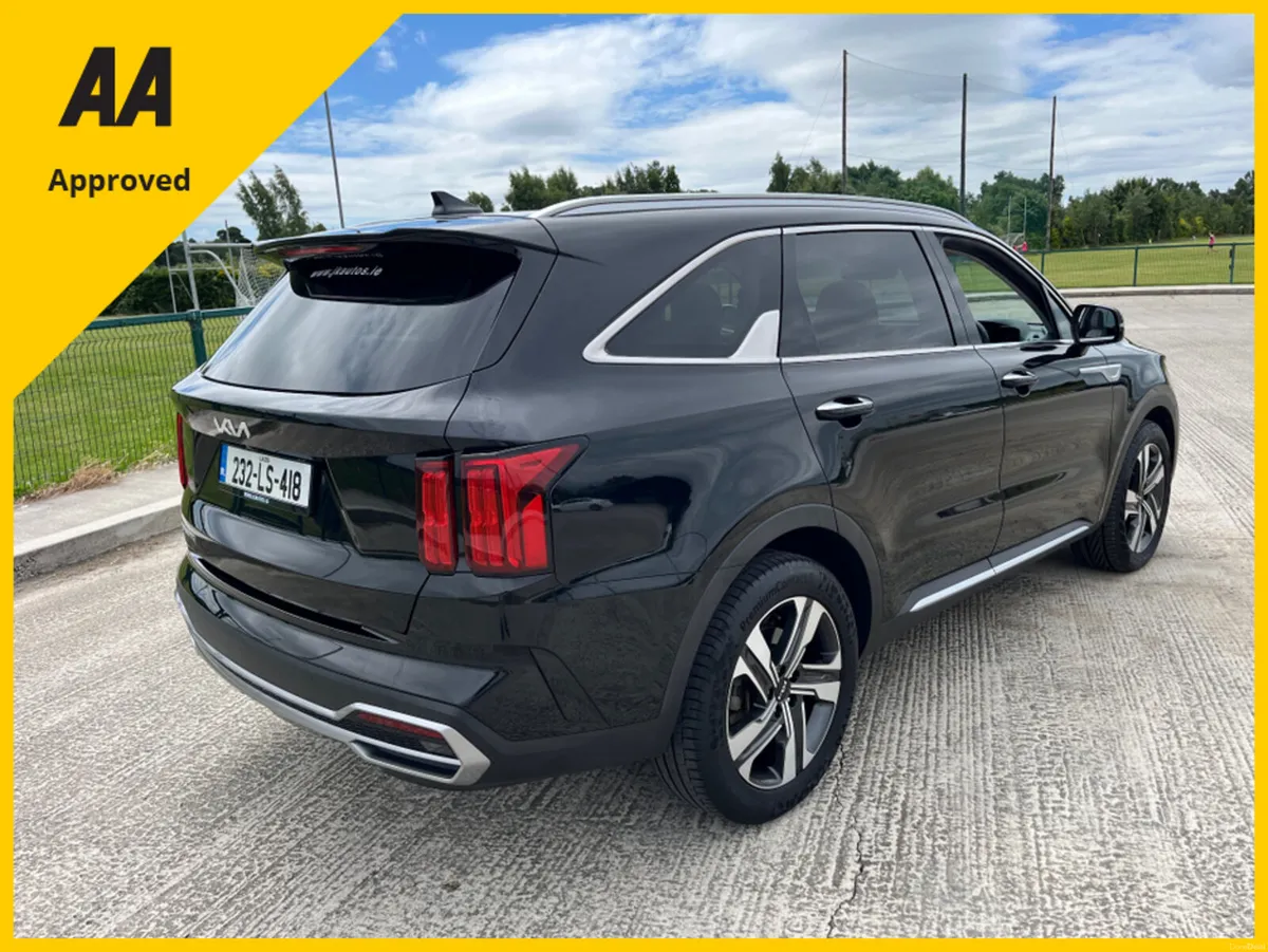 Kia Sorento 2.2 DIESEL AUTOMATIC SEVEN SEATER PAN - Image 3