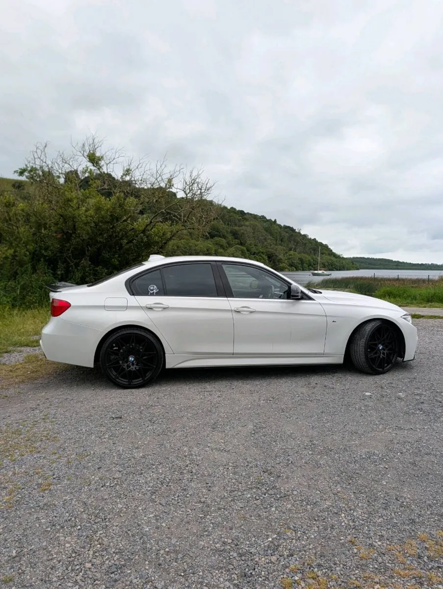 BMW 3 Series - Image 4