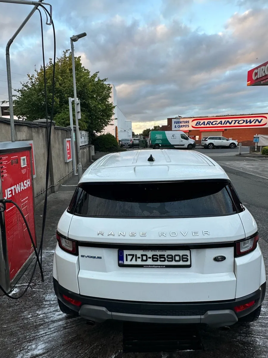 Range Rover Evoque - Image 2
