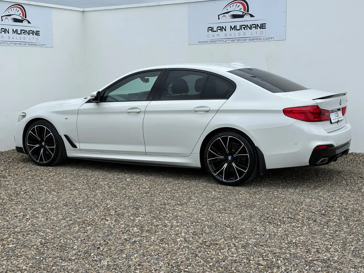 BMW 520D G30 M-SPORT 2019 * MINT* - Image 6