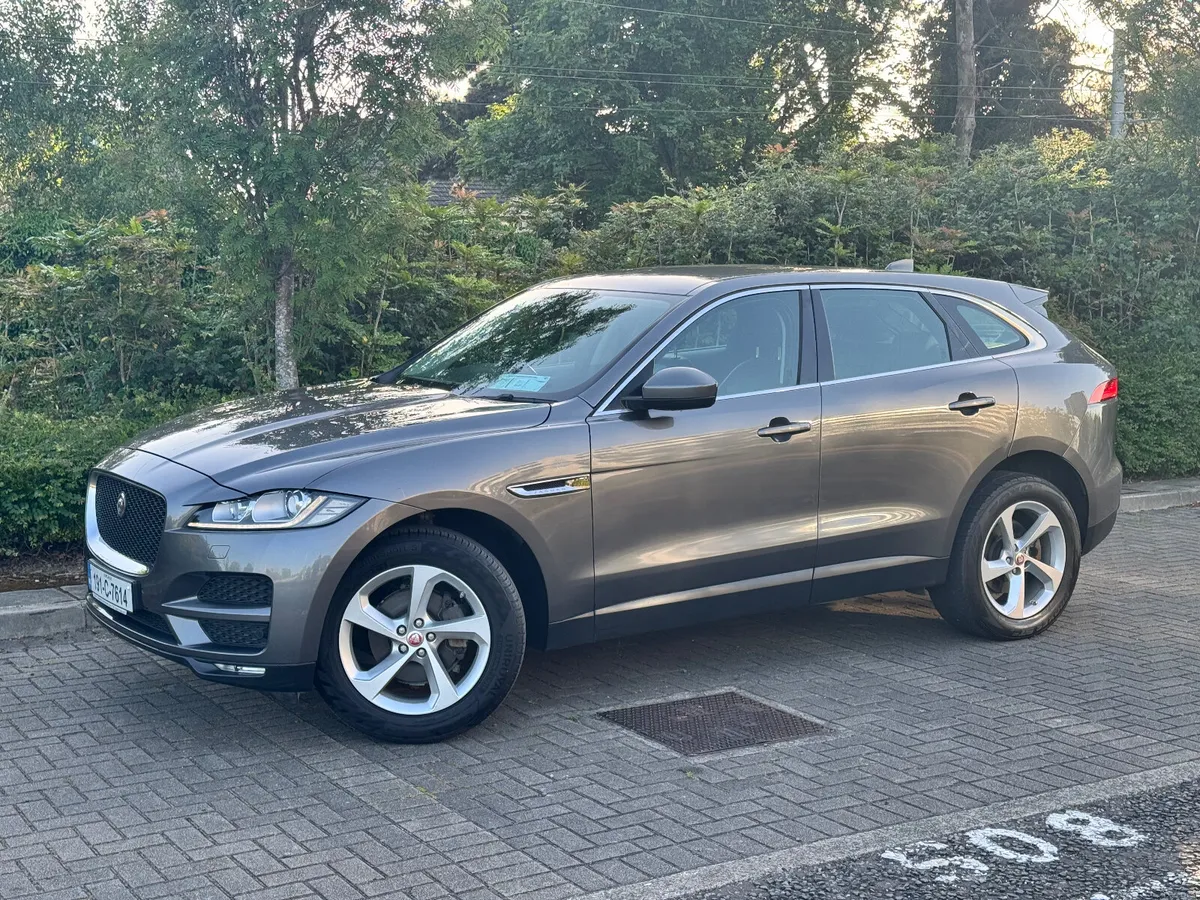 191 Jaguar F-Pace 2.0 AUTO PRESTIGE SAT NAV - Image 2