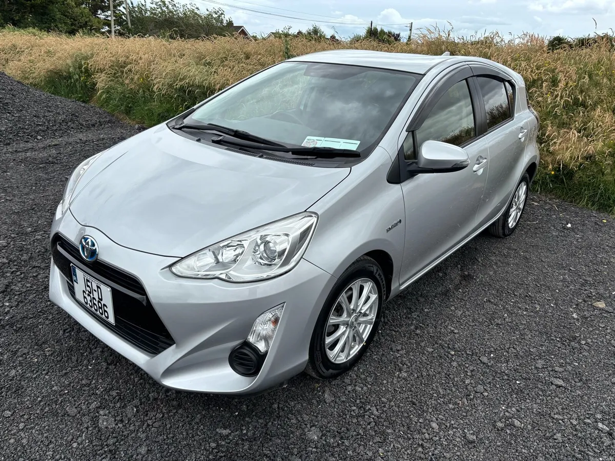 Toyota Aqua 1.5 Hybrid Push Start - Image 3