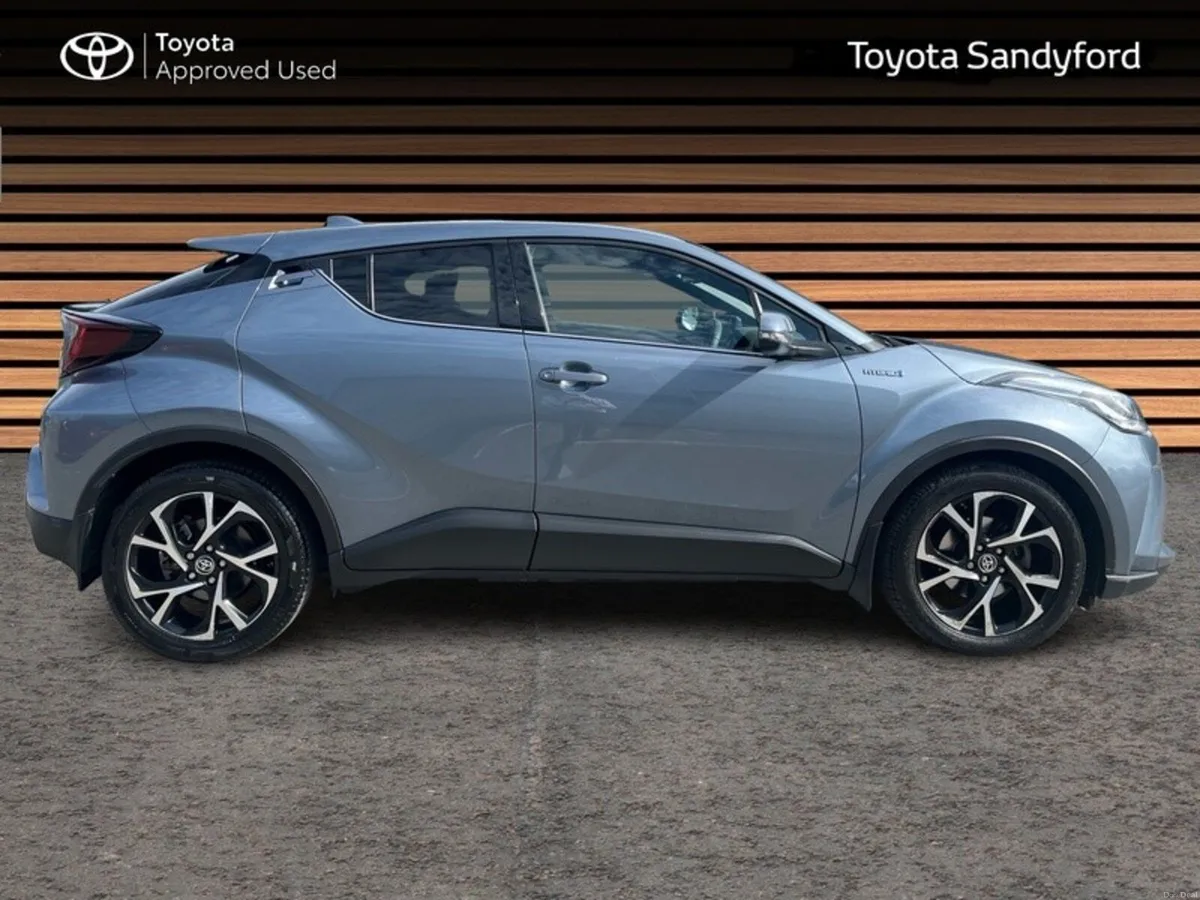 Toyota C-HR HYBRID SPORT // LEATHER HEATED SEATS / - Image 3