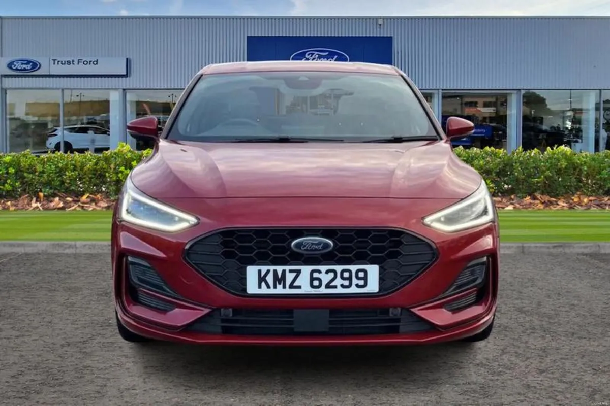 Ford Focus 1.0 EcoBoost Hybrid mHEV 155 ST-Line X - Image 6