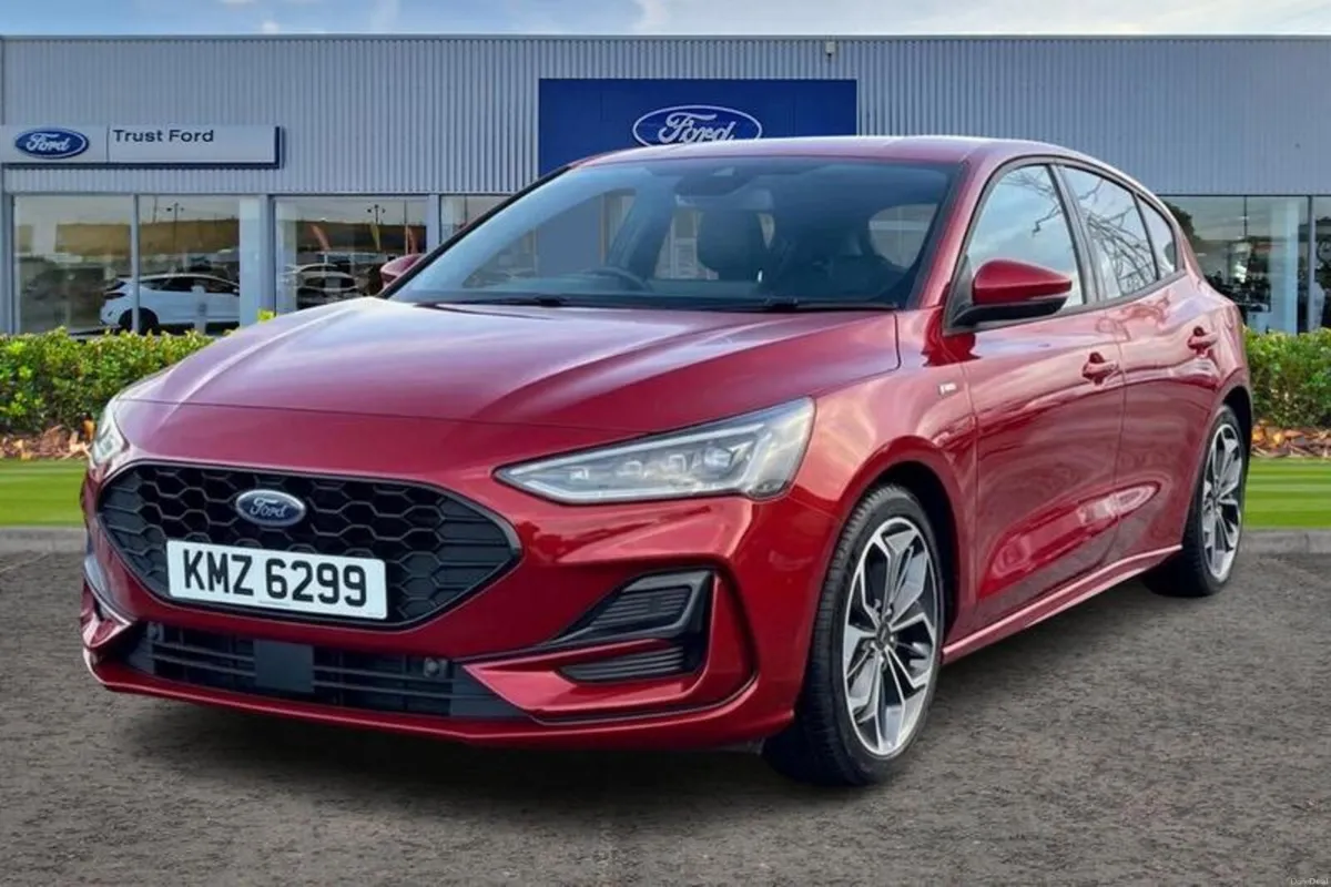 Ford Focus 1.0 EcoBoost Hybrid mHEV 155 ST-Line X - Image 5