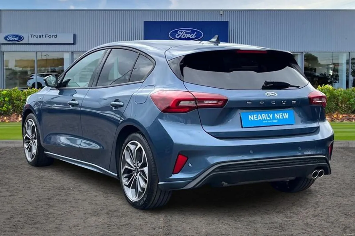 Ford Focus ST-Line X - Image 2