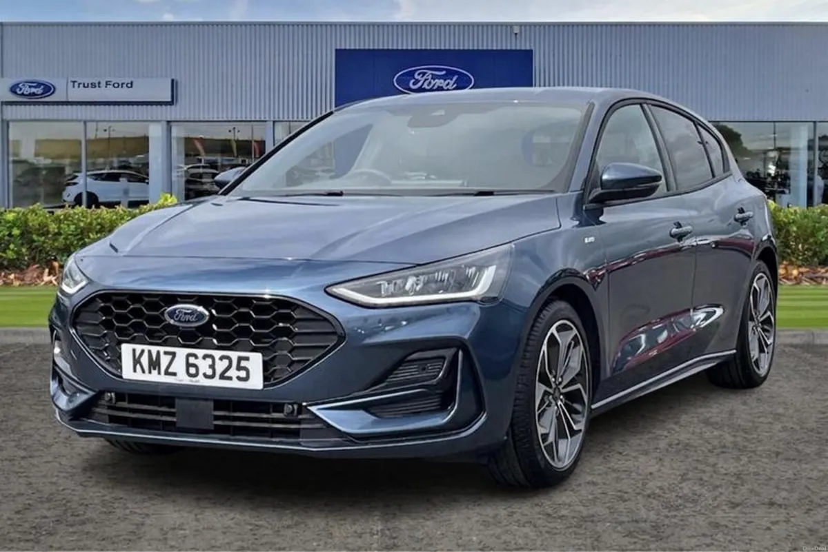 Ford Focus 1.0 EcoBoost Hybrid mHEV 155 ST-Line X - Image 5