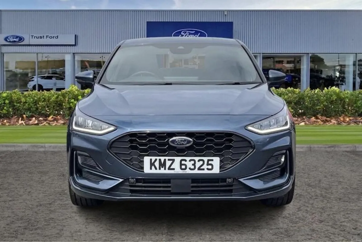 Ford Focus 1.0 EcoBoost Hybrid mHEV 155 ST-Line X - Image 6