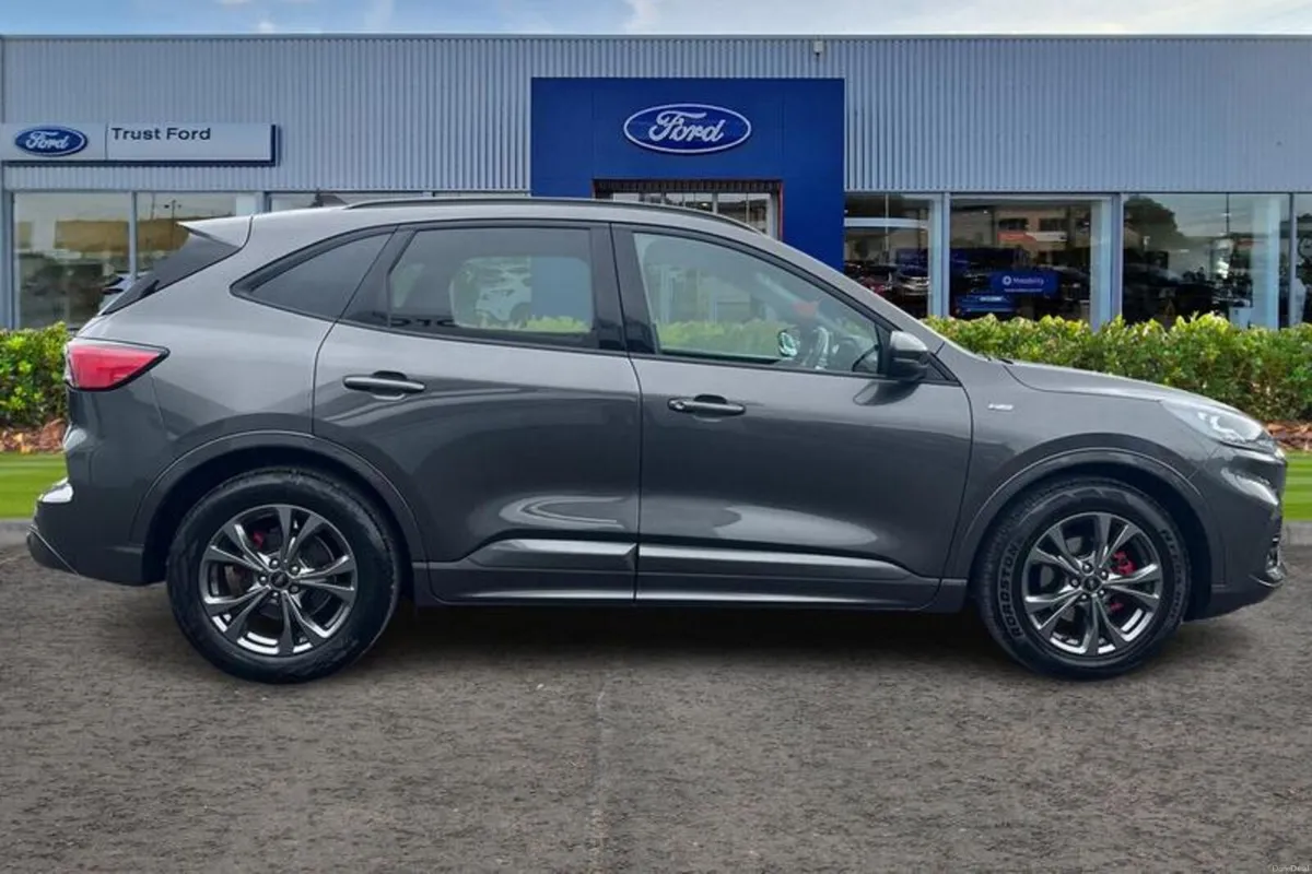 Ford Kuga ST-Line Edition - Image 3