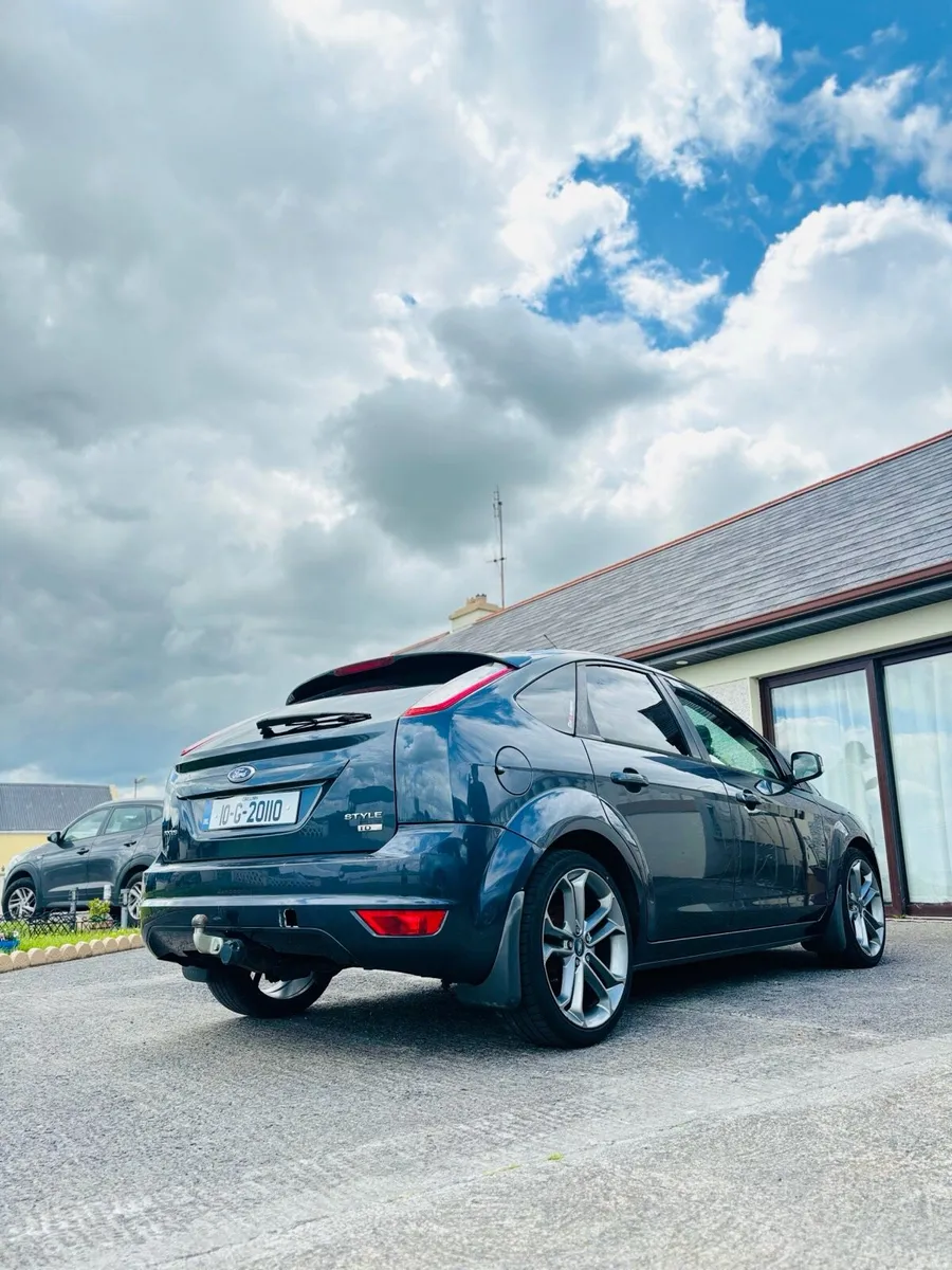 Ford Focus - Image 1
