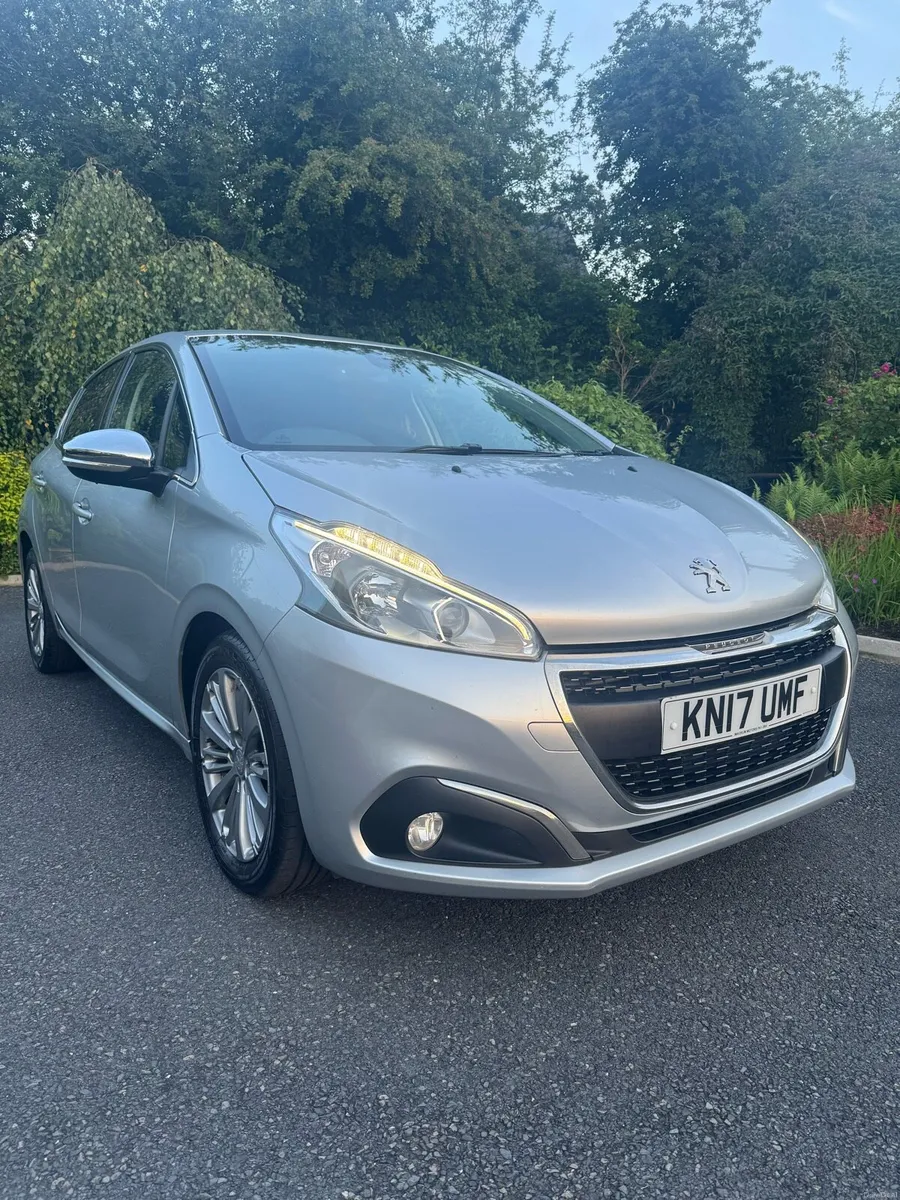 Peugeot 208 Allure Top Spec - Image 2