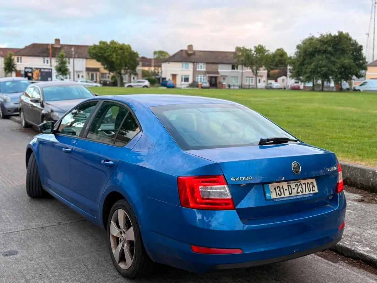 skoda octavia 2.0D DSG AUTOMATIC - Image 3