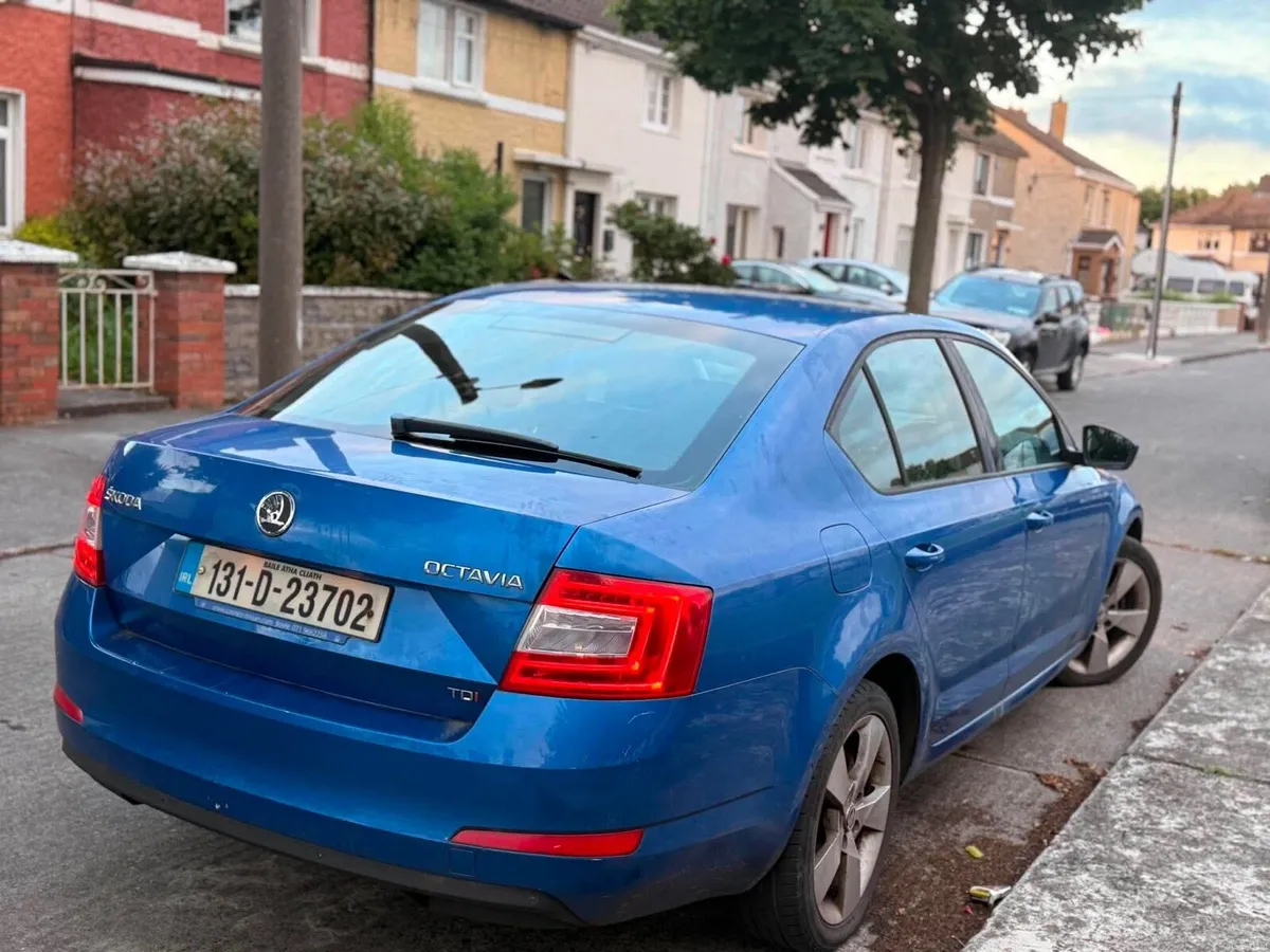 skoda octavia 2.0D DSG AUTOMATIC - Image 4