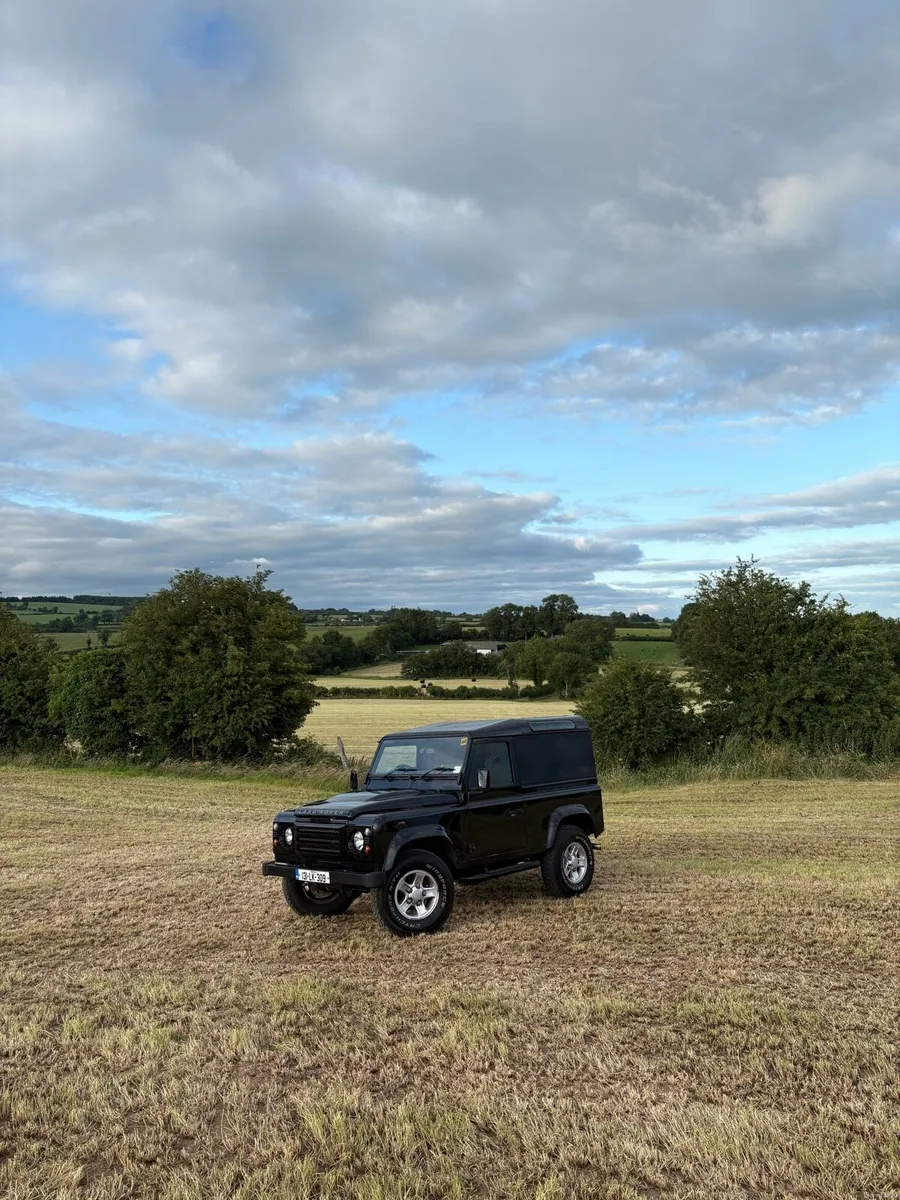 2013 Land Rover Defender 90 - Image 3