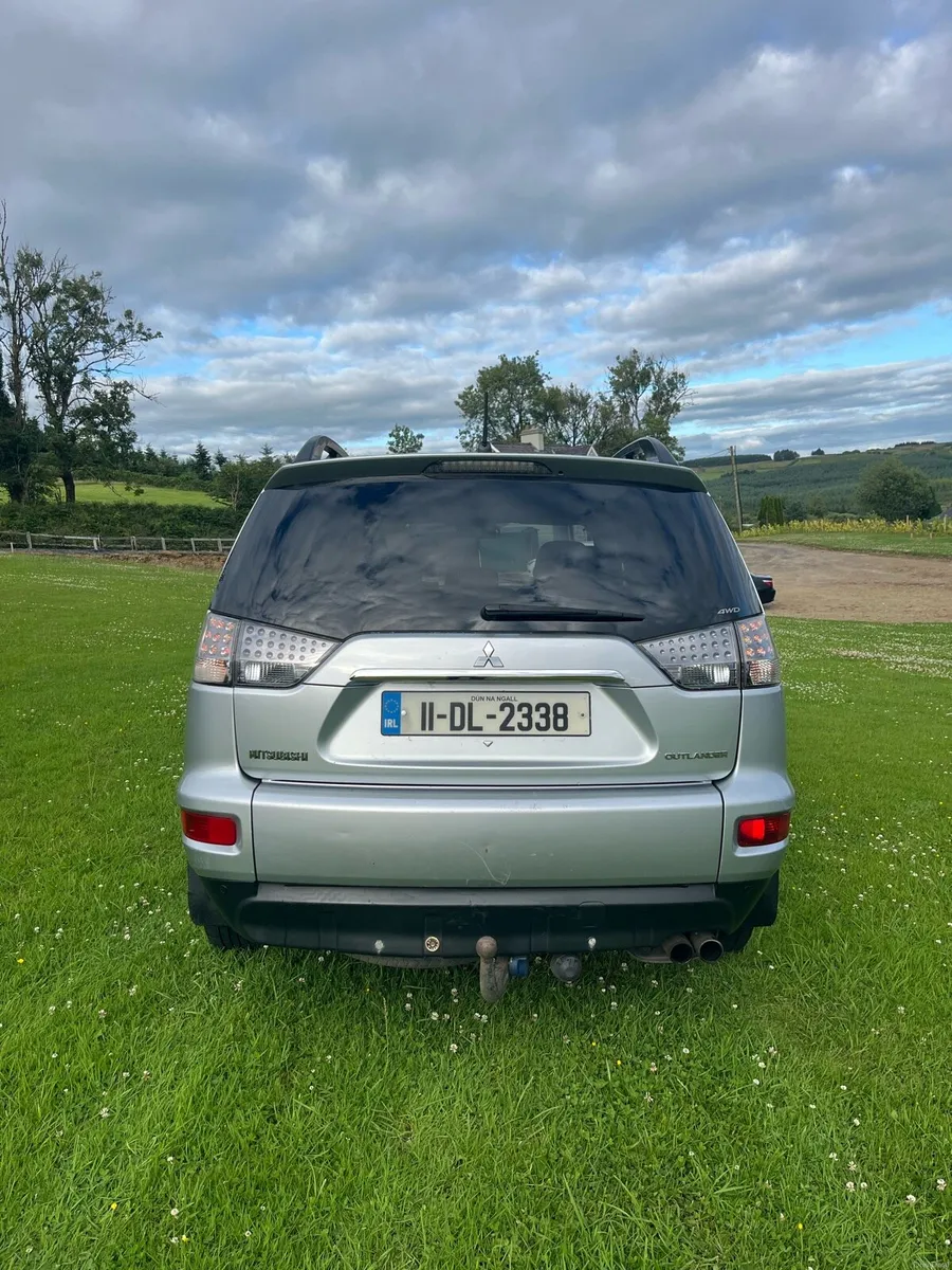Mitsubishi Outlander 4x4 - Image 4