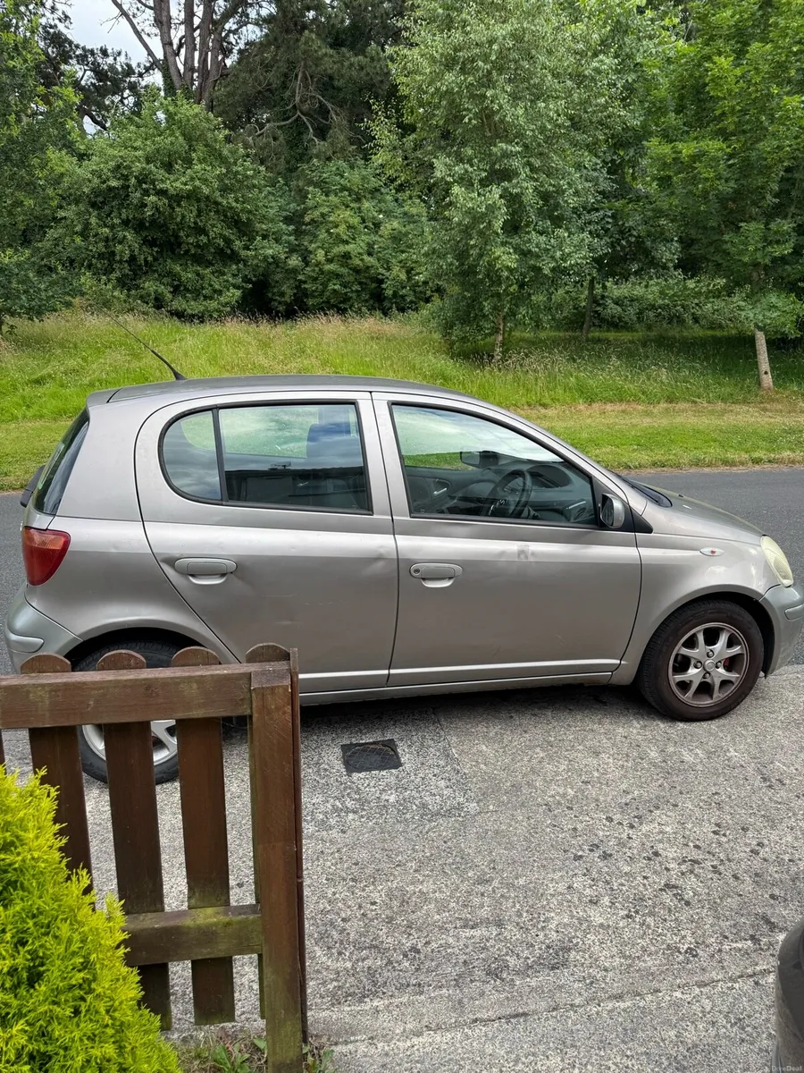 Toyota yarris - Image 1